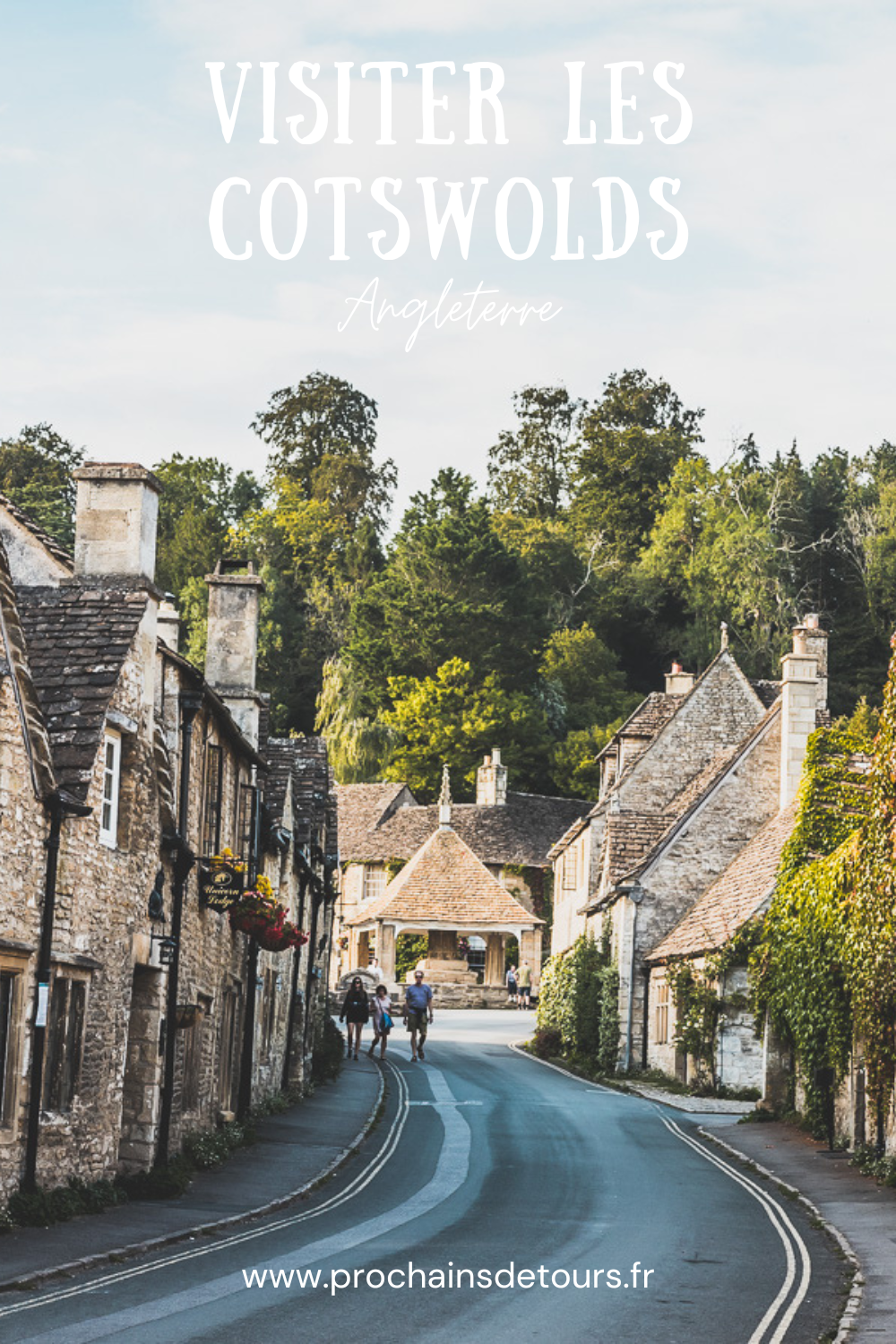 Découvrez les trésors cachés des Cotswolds au Royaume-Uni ! Plongez dans un paysage enchanteur, explorez des villages pittoresques et imprégnez-vous de l'histoire britannique. Parfait pour les road trips en van, les vacances en famille ou entre amis. Préparez-vous à être émerveillés par l'Angleterre rurale. Cliquez pour planifier votre escapade idéale dans le sud de l'Angleterre !