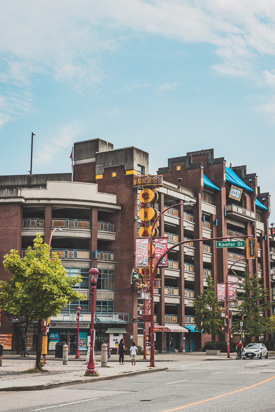 Découvrez Vancouver en seulement 1 jour ! Entre ses paysages à couper le souffle, ses parcs verdoyants et ses quartiers vibrants, cette ville iconique du Canada vous promet une escapade mémorable. Que voir, où aller, comment optimiser votre temps ? Suivez notre guide pour un city trip parfait en Amérique du Nord. Préparez-vous à explorer les incontournables de Vancouver et à vivre une journée riche en découvertes. Cliquez ici pour tous nos conseils et astuces !