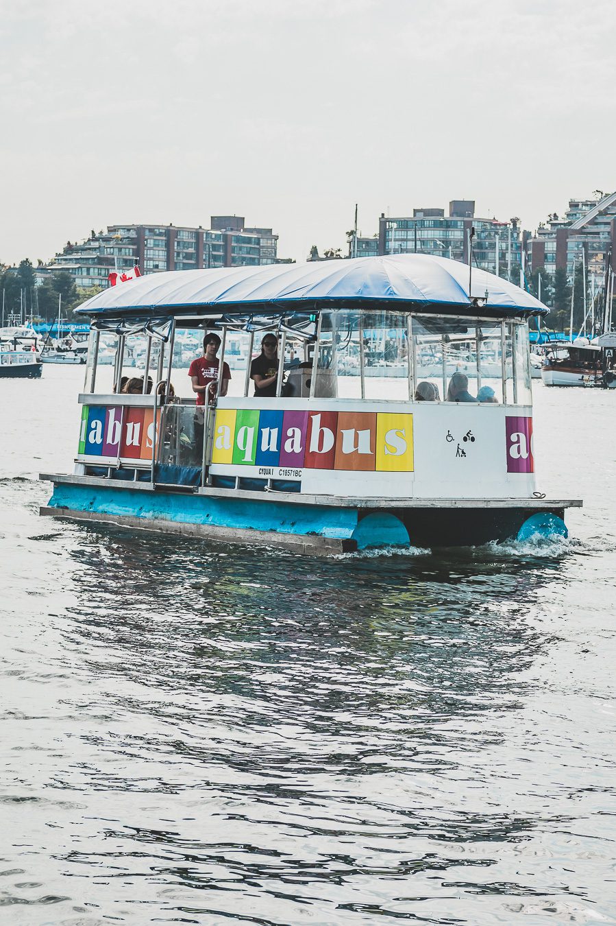 Découvrez Vancouver en seulement 1 jour ! Entre ses paysages à couper le souffle, ses parcs verdoyants et ses quartiers vibrants, cette ville iconique du Canada vous promet une escapade mémorable. Que voir, où aller, comment optimiser votre temps ? Suivez notre guide pour un city trip parfait en Amérique du Nord. Préparez-vous à explorer les incontournables de Vancouver et à vivre une journée riche en découvertes. Cliquez ici pour tous nos conseils et astuces !