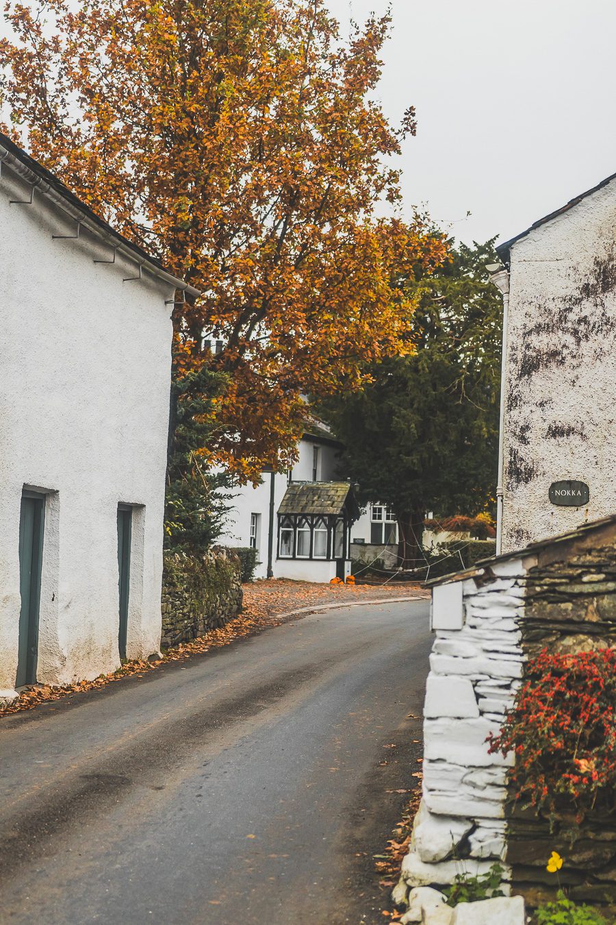 🌍 Partez en road trip en Angleterre ! 🏞️ Explorez les paysages époustouflants des Cotswolds, les plages de rêve en Cornouailles, et les charmants villages du Dorset et du Devon. 🚐 Parfait pour les vanlifers, couples, familles ou amis, partez à l’aventure au Royaume-Uni et créez des souvenirs magiques. 🌅 Cliquez pour planifier votre voyage en Angleterre dès maintenant et vivez une escapade unique en Europe ! 🗺️✨