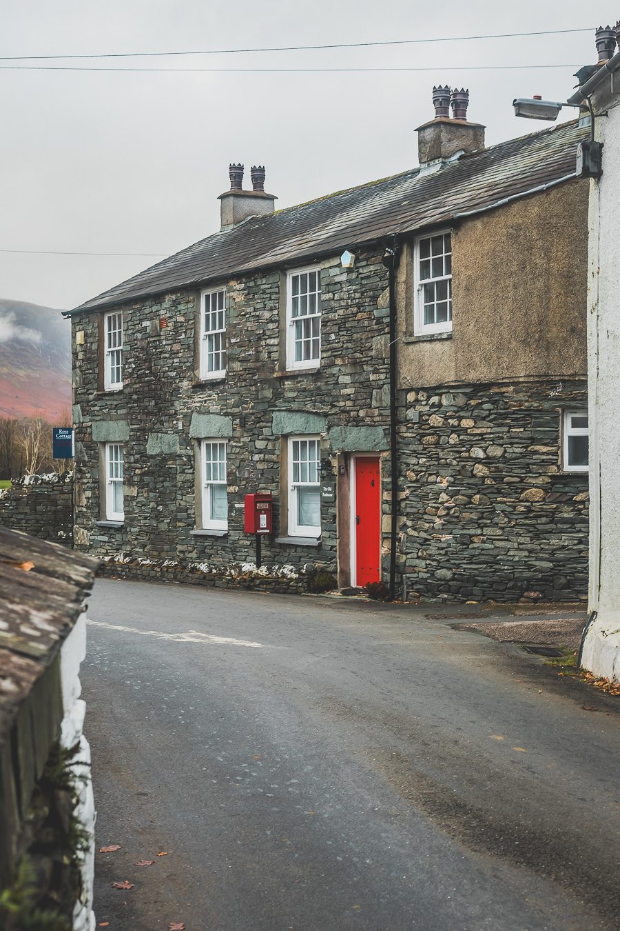 Découvrez les merveilles de l’Angleterre à travers un road trip inoubliable ! Parcourez le Nord de l’Angleterre, explorez le Lake District et le Peak District, et laissez-vous séduire par les paysages époustouflants et monuments emblématiques du Royaume-Uni. Que vous soyez en van, en famille ou entre amis, ce voyage promet des souvenirs uniques. Cliquez pour préparer votre prochaine aventure et vivez la magie d’un road trip en Europe dès maintenant !